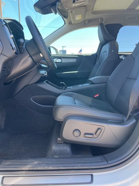 New 2026 Volvo XC40 B5 Core AWD/4WD image 20