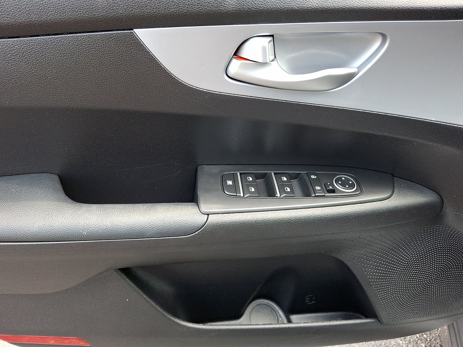 Used 2023 Kia Forte LXS FWD image 13