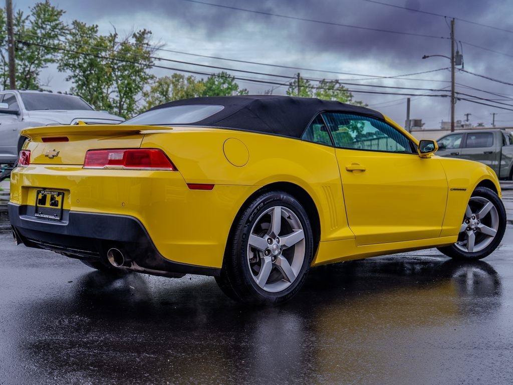 Used 2015 Chevrolet Camaro LT RWD image 8