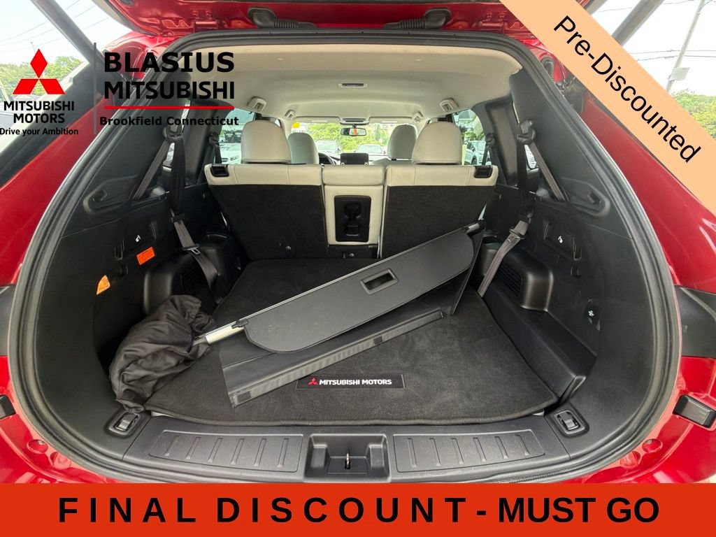 Used 2023 Mitsubishi Outlander SEL AWD/4WD image 14