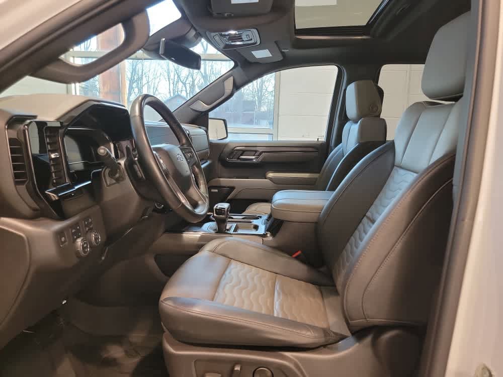 Used 2024 Chevrolet Silverado 1500 ZR2 AWD/4WD image 13
