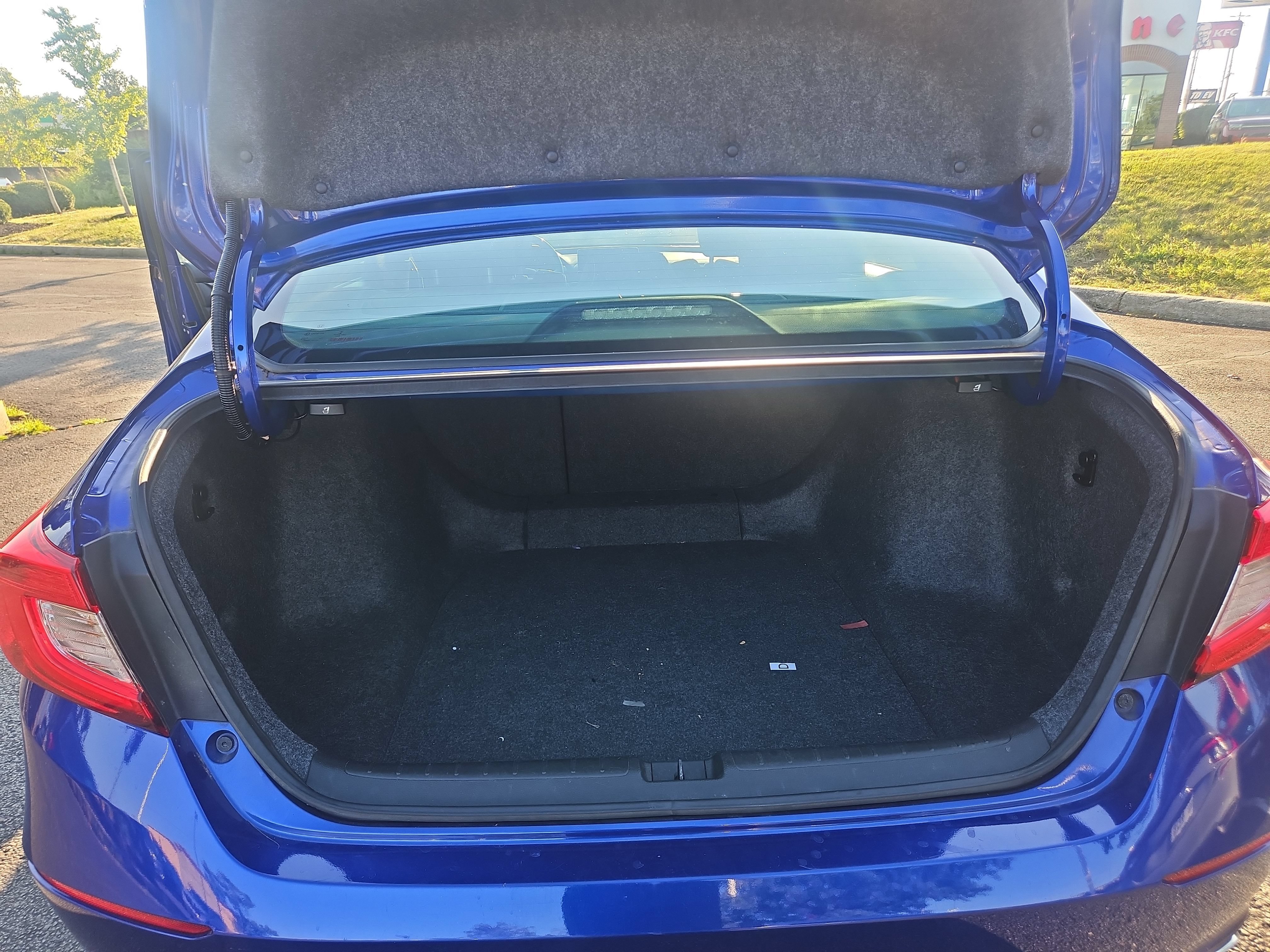 Used 2018 Honda Accord Sport image 17