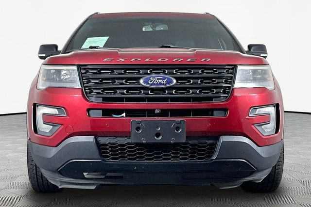 Used 2016 Ford Explorer Sport w/ Equipment Group 401A AWD/4WD image 2