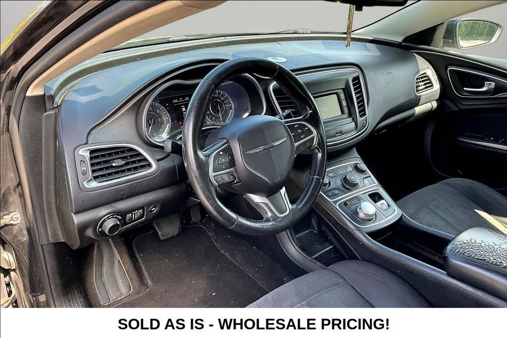 Used 2015 Chrysler 200 Limited FWD image 17