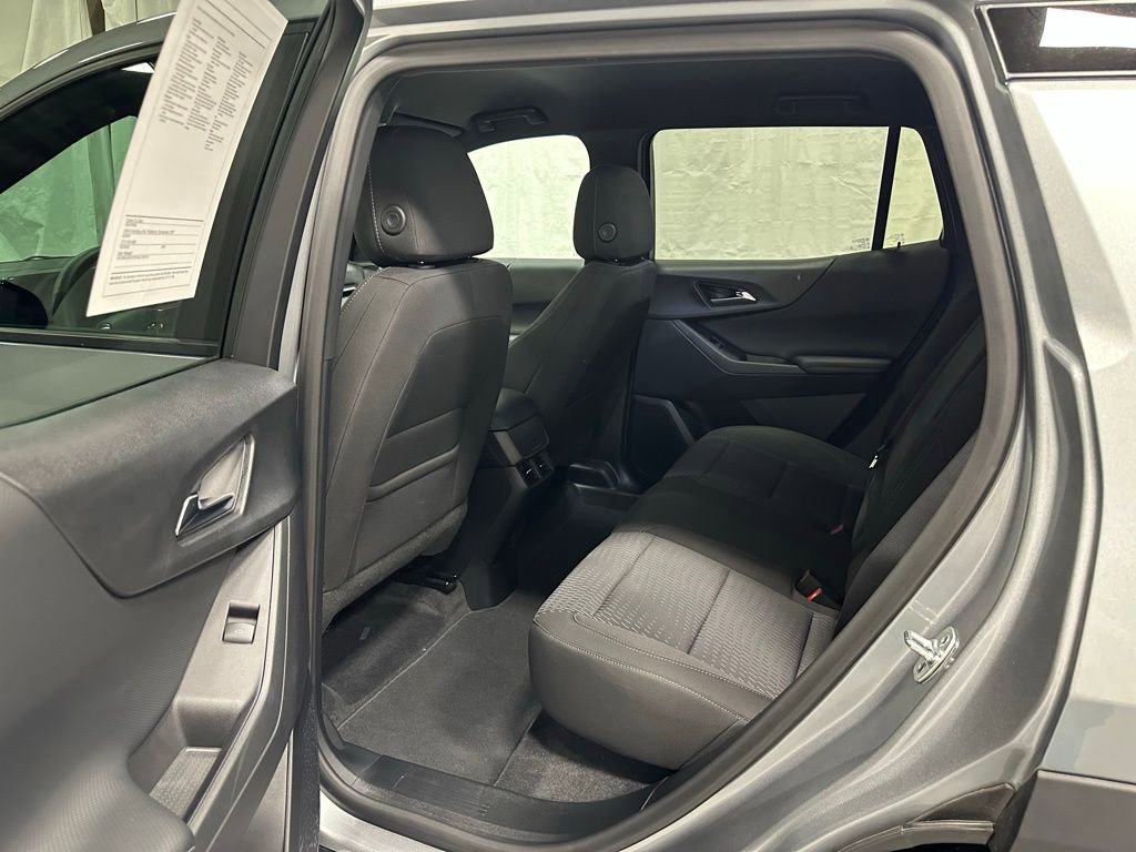 Used 2026 Chevrolet Equinox LT FWD image 38