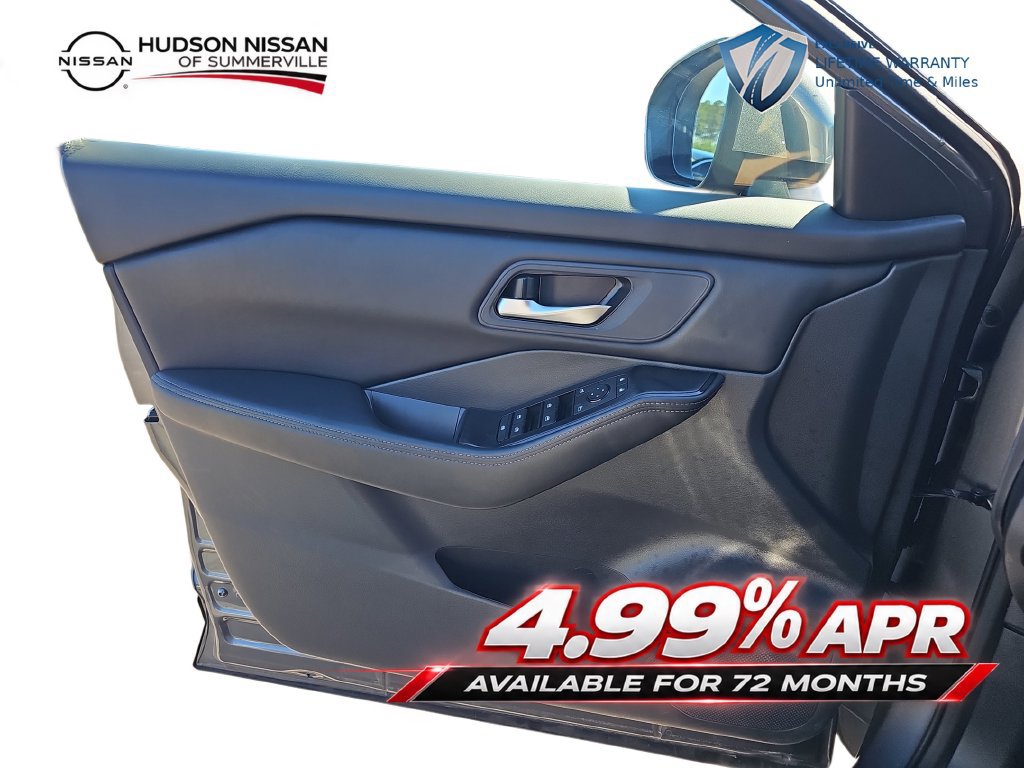 Used 2026 Nissan Rogue SV FWD image 27