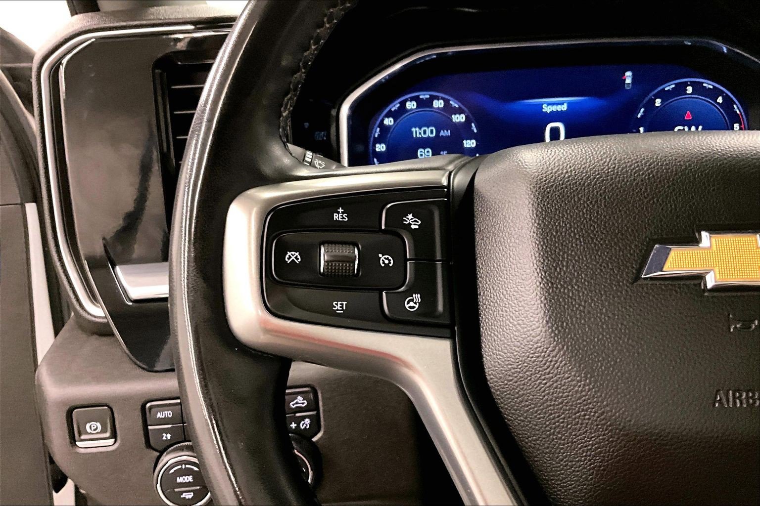 Used 2024 Chevrolet Silverado 3500 LTZ AWD/4WD image 26