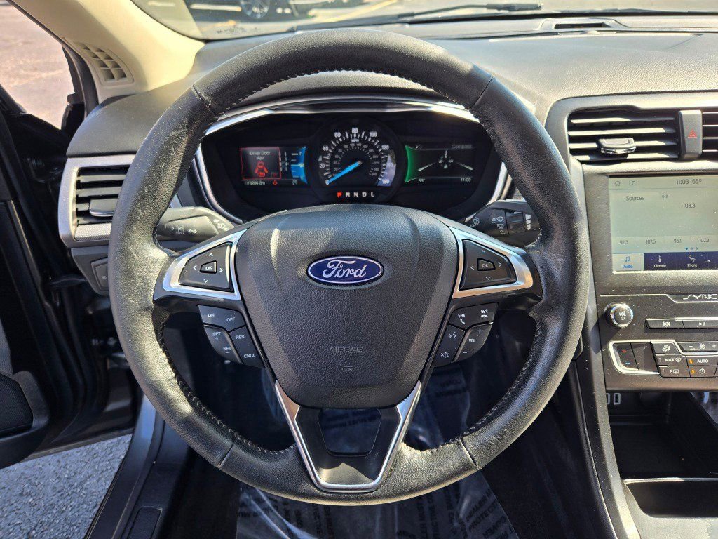 Used 2020 Ford Fusion SE w/ Equipment Group 151A image 30