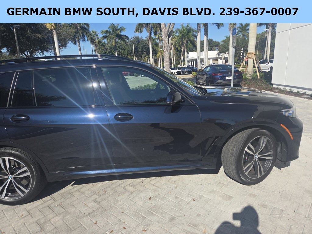 Certified 2022 BMW X7 M50i w/ Executive Package image 34