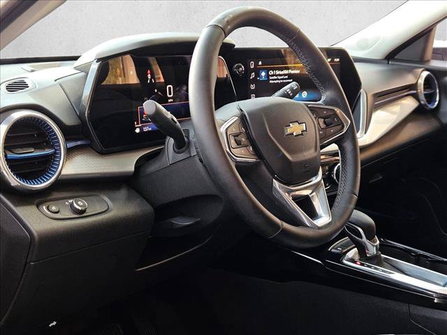 Used 2024 Chevrolet Trax LT w/ Driver Confidence Package FWD image 10