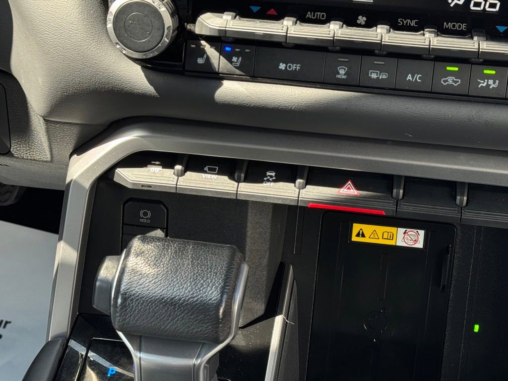Used 2023 Toyota Tundra Platinum image 38