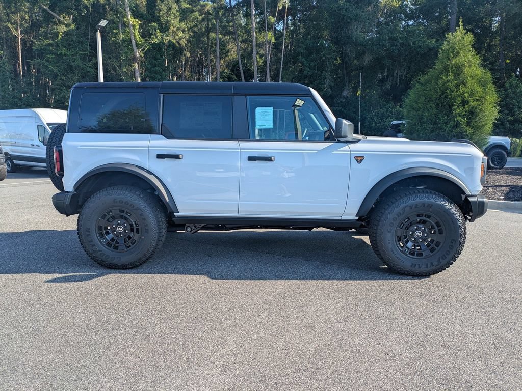New 2026 Ford Bronco Badlands w/ Sasquatch Package AWD/4WD image 3