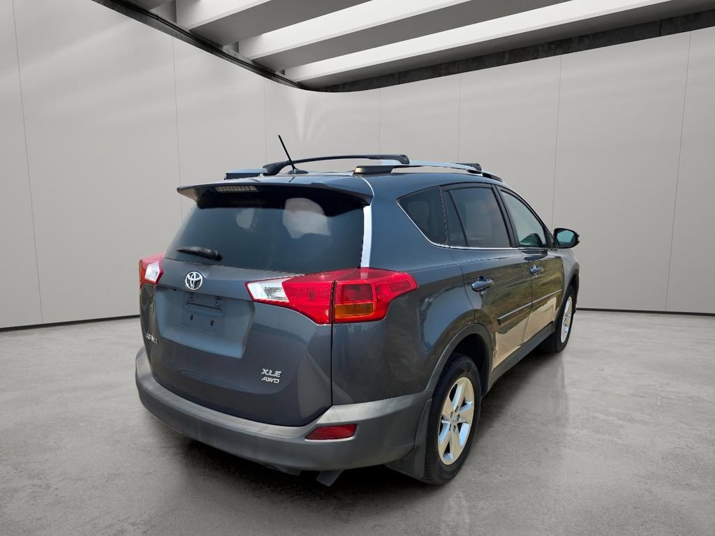Used 2013 Toyota RAV4 XLE AWD/4WD image 5