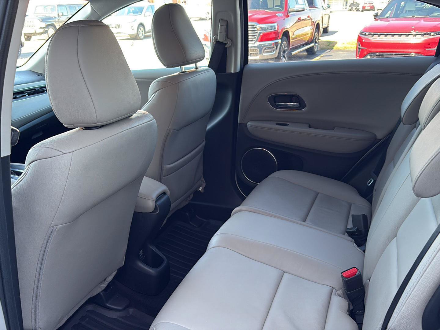 Used 2016 Honda HR-V EX-L image 28