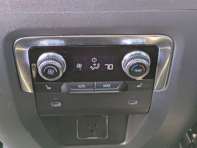 Used 2022 GMC Yukon Denali image 32