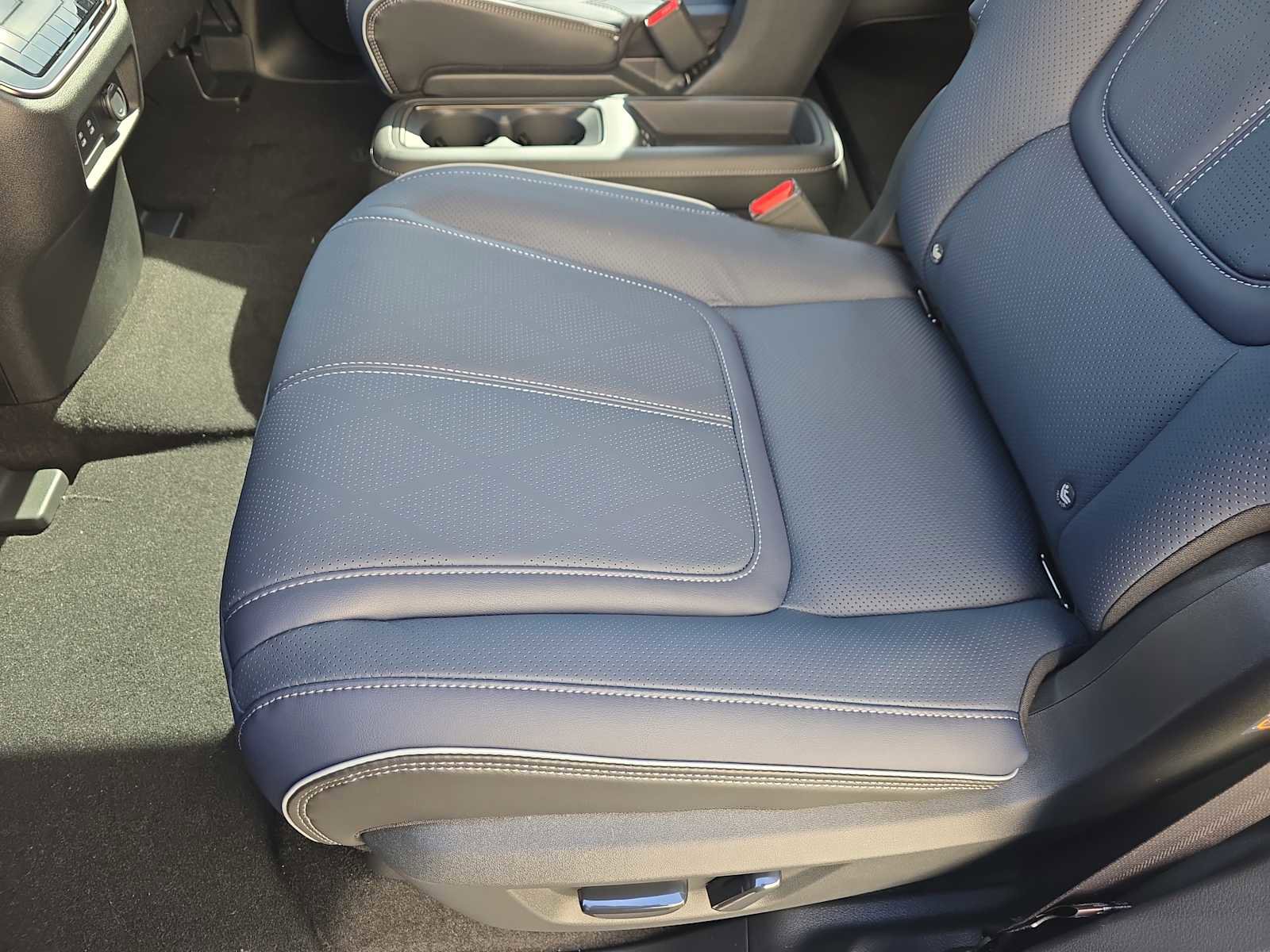 New 2026 INFINITI QX80 4WD w/ Sport Exterior Package image 13