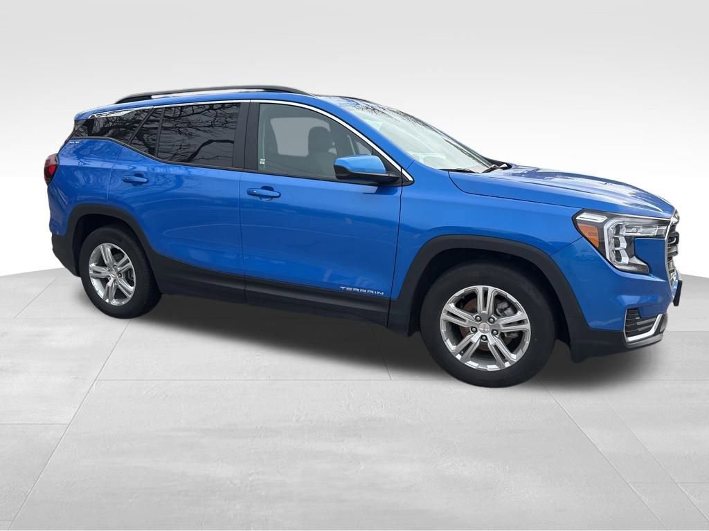 Certified 2024 GMC Terrain SLE w/ Driver Convenience Package image 14