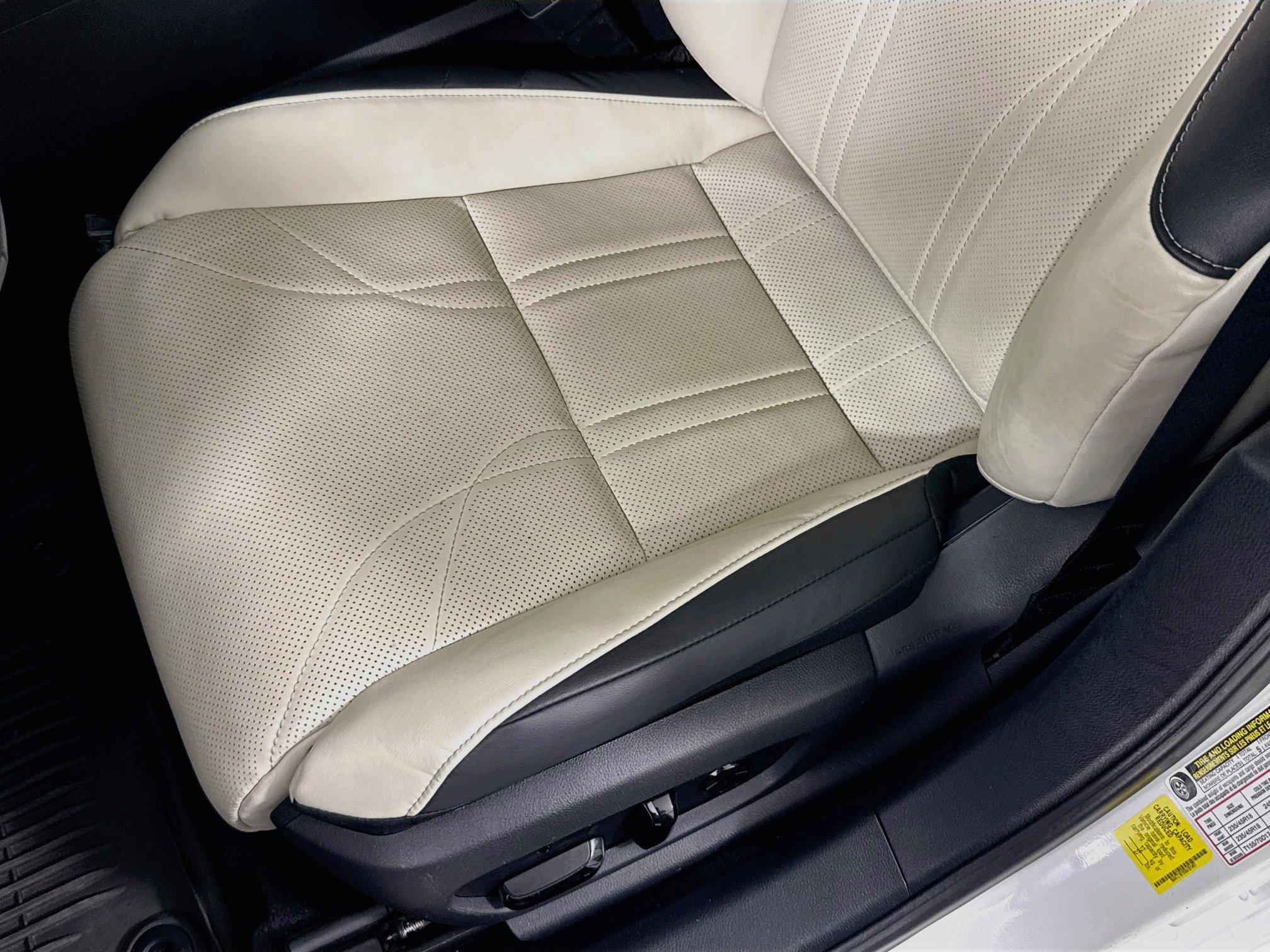 Certified 2025 Lexus ES 350 Ultra Luxury w/ Accessory Package (Z2) FWD image 21