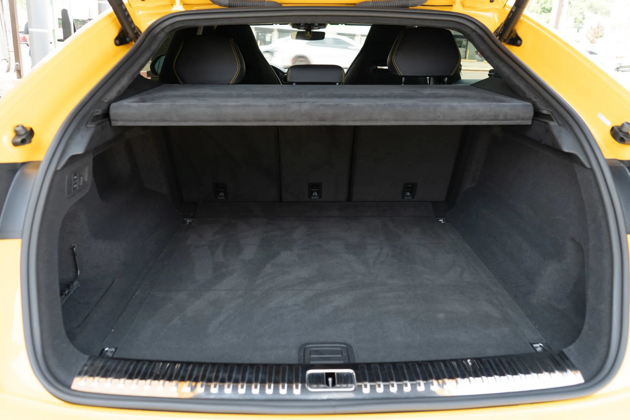 Used 2021 Lamborghini Urus AWD/4WD image 62
