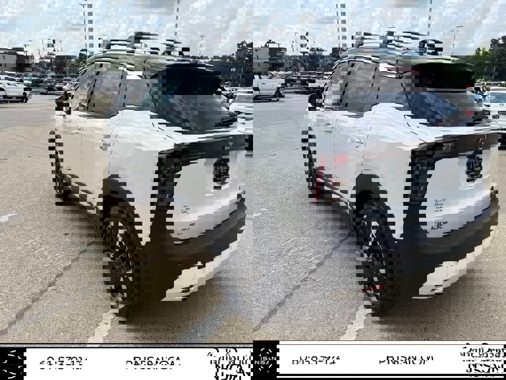 New 2025 Nissan Kicks SR image 9