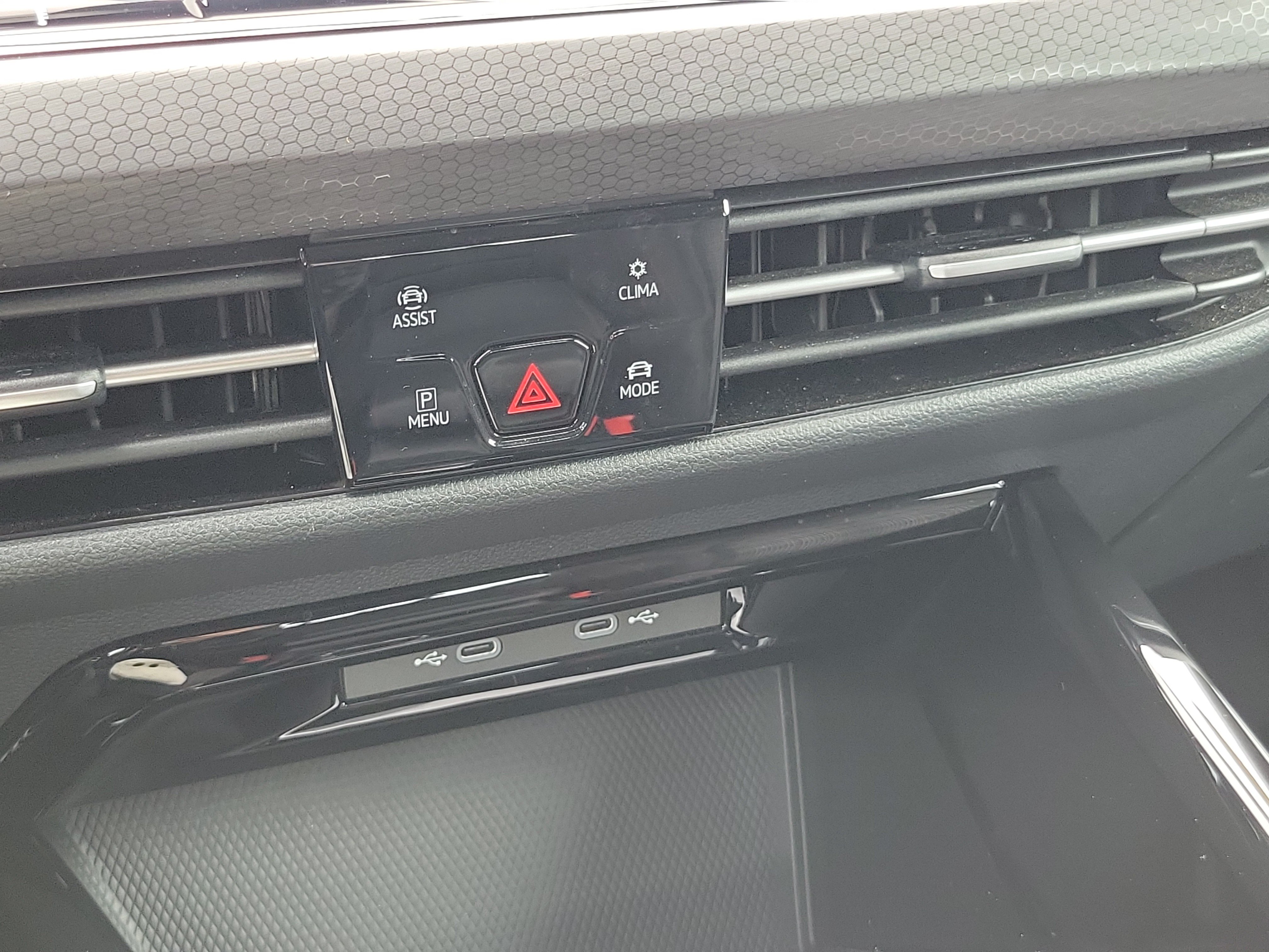 Certified 2023 Volkswagen GTI SE FWD image 26