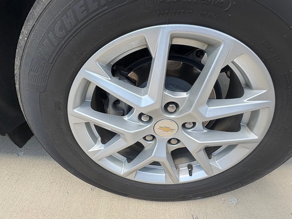 Used 2023 Chevrolet Equinox LT FWD image 11