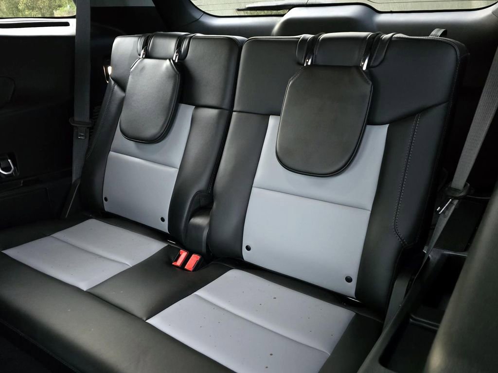 Used 2024 Ford Explorer XLT w/ Equipment Group 202A image 36