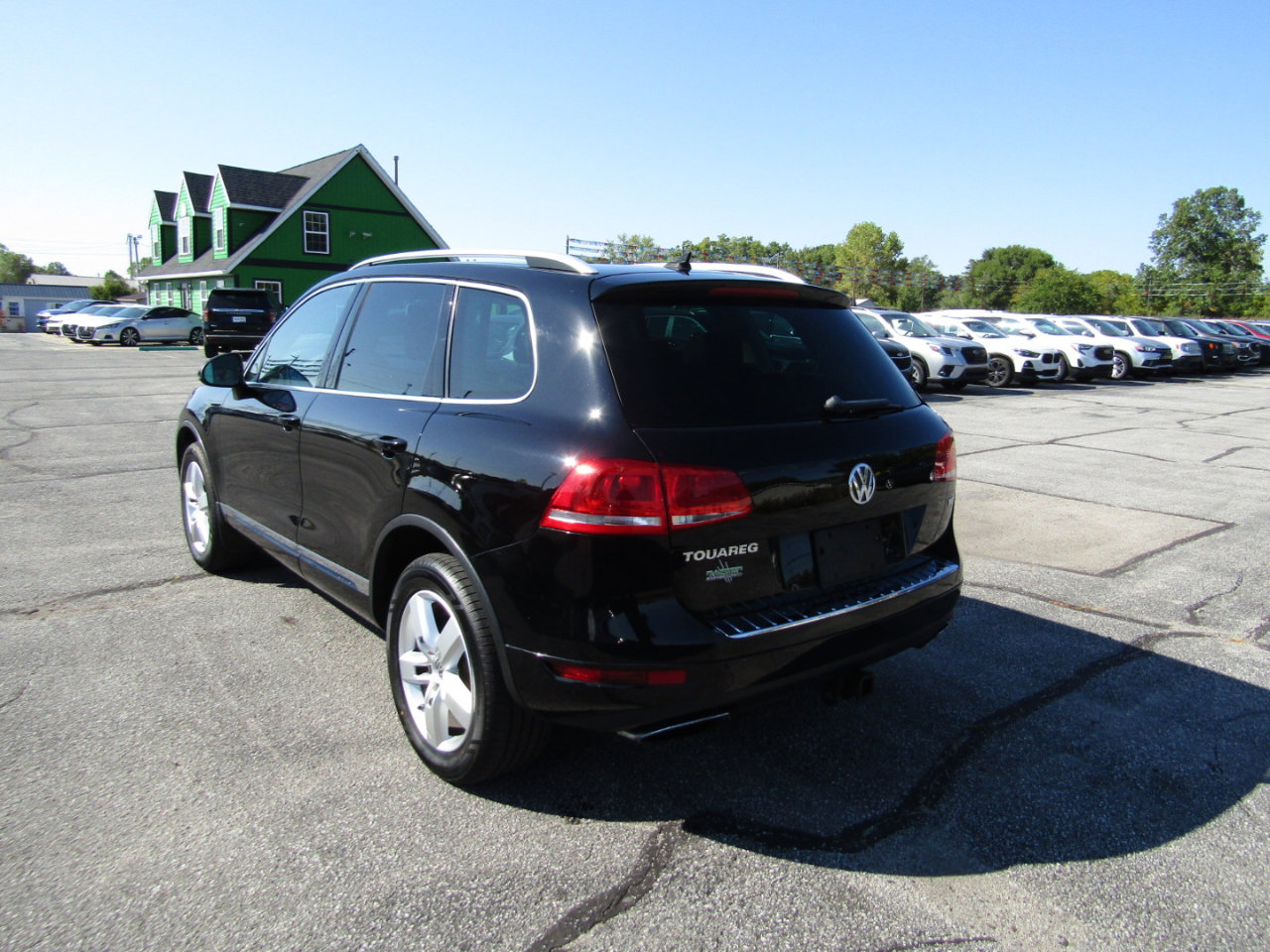 Used 2014 Volkswagen Touareg VR6 image 5