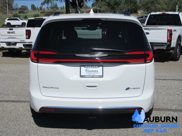 Used 2022 Chrysler Pacifica Touring-L image 5