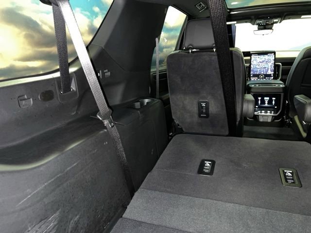Used 2025 GMC Yukon XL AT4 Ultimate image 67