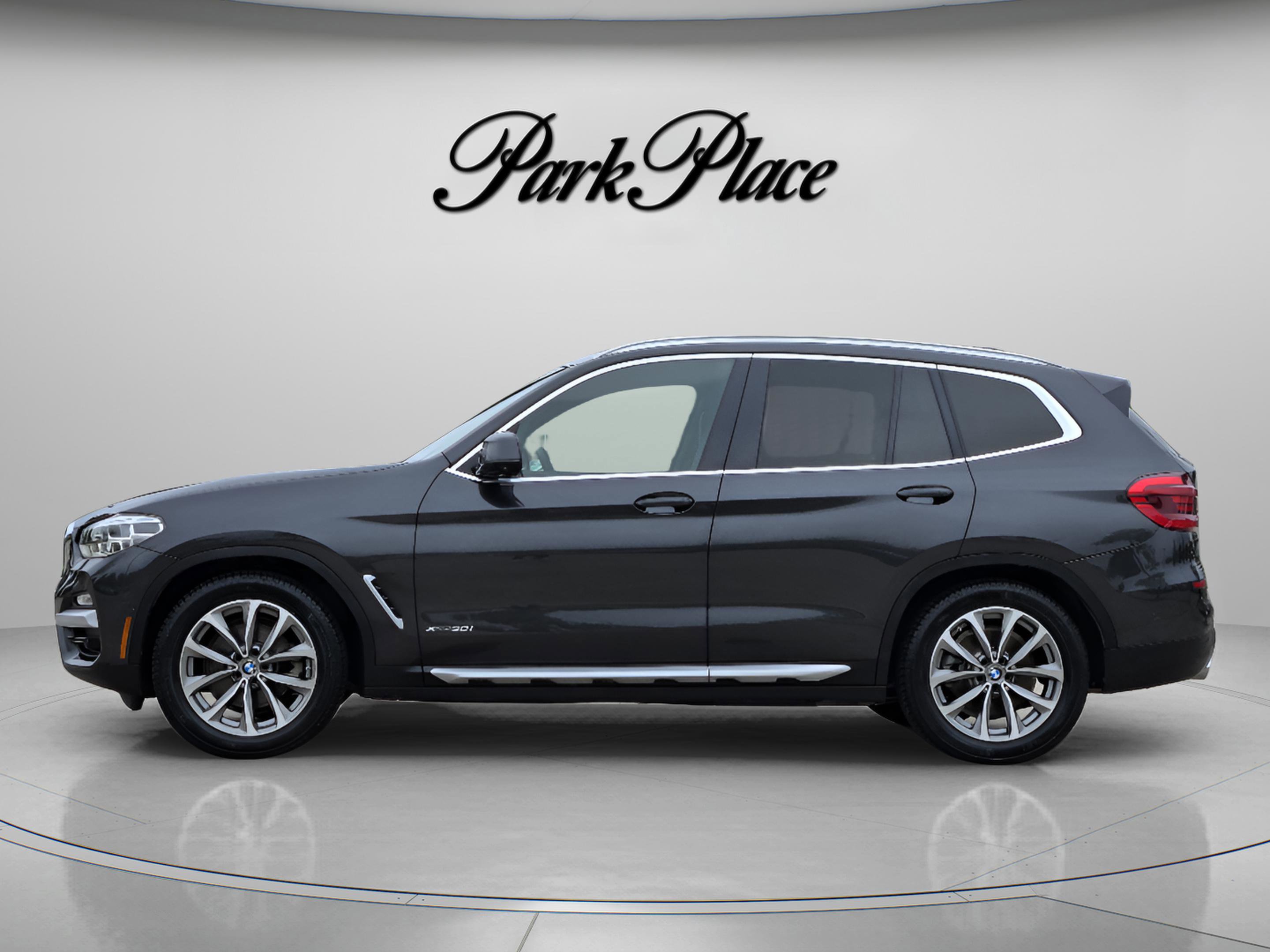 Used 2018 BMW X3 xDrive30i AWD/4WD image 2