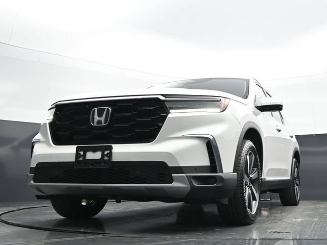 Used 2025 Honda Pilot Touring image 35