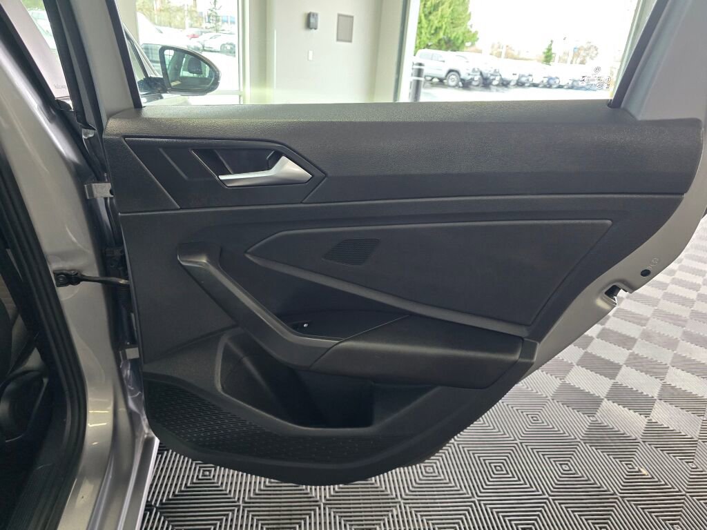 Used 2024 Volkswagen Jetta S image 39