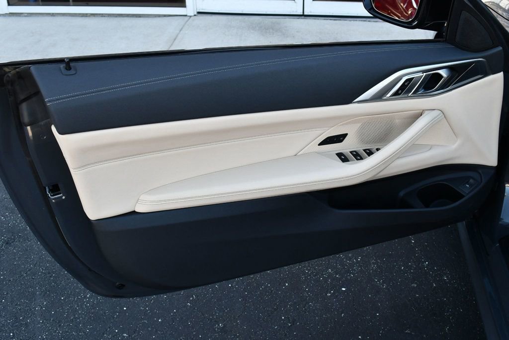 Used 2022 BMW 430i Convertible w/ M Sport Package RWD image 11