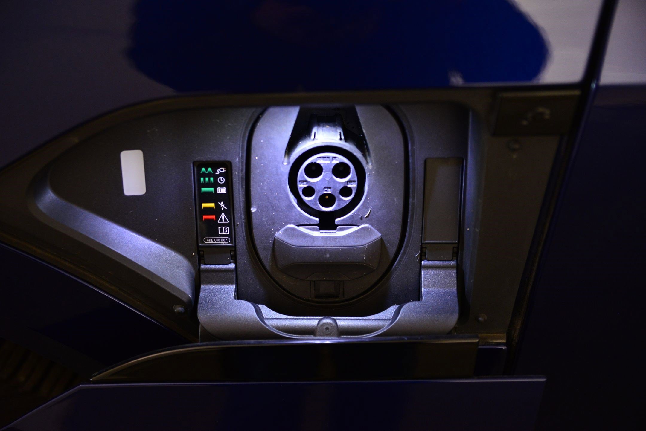 Certified 2021 Audi e-tron Premium image 24