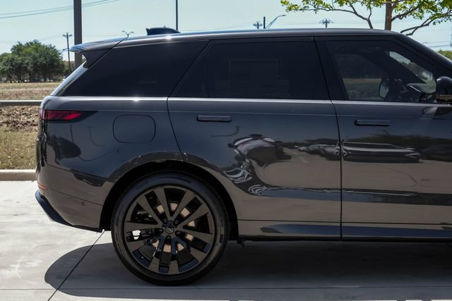 New 2026 Land Rover Range Rover Sport Dynamic SE AWD/4WD image 9