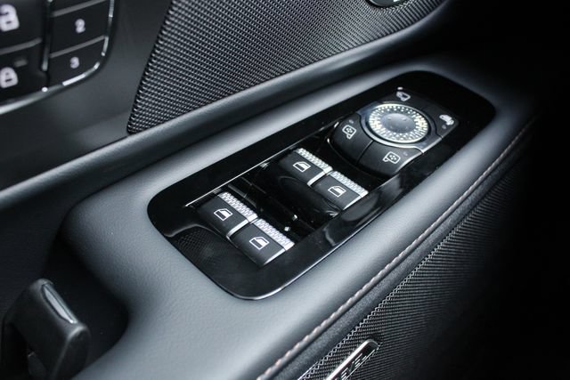 New 2026 Lincoln Nautilus Reserve w/ Jet Appearance Package AWD/4WD image 9