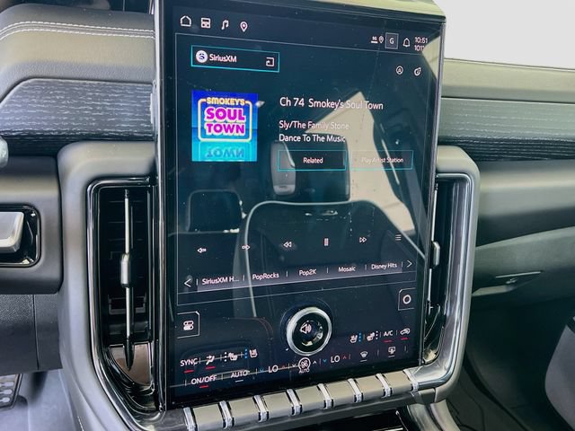 New 2026 GMC Yukon AT4 Ultimate w/ LPO, Floor Liner Package AWD/4WD image 10