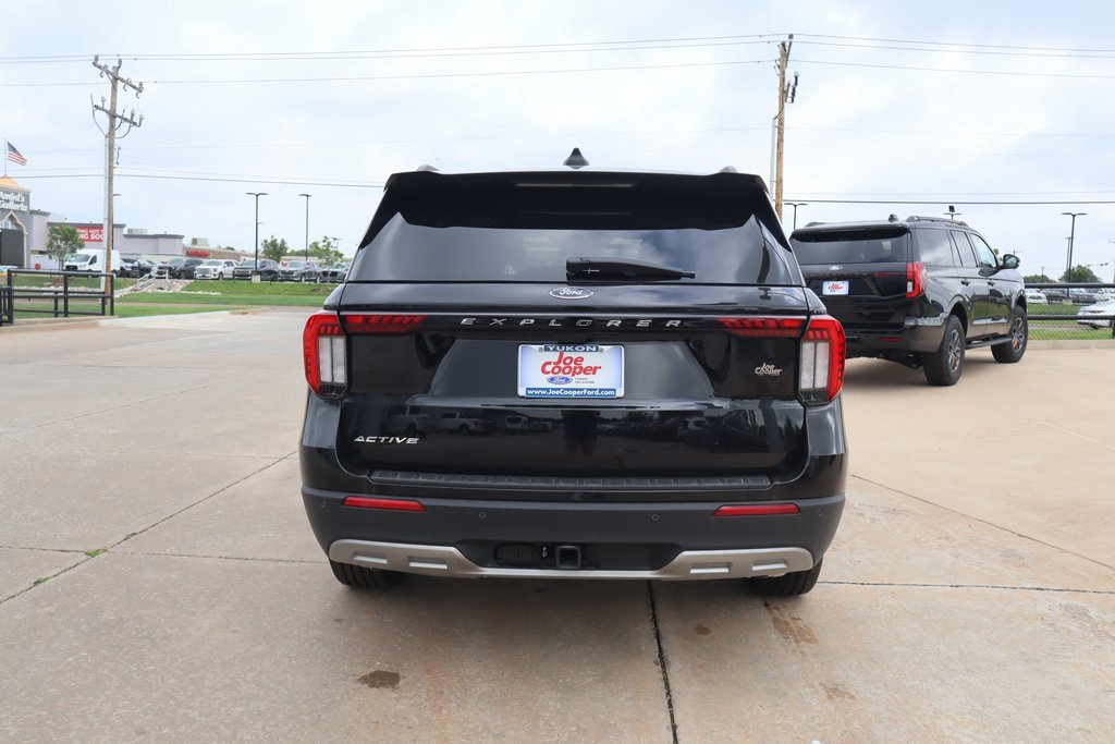 New 2025 Ford Explorer Active w/ Active Comfort Package image 12