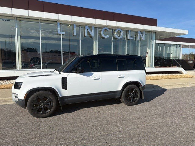 Used 2025 Land Rover Defender 110 S image 4