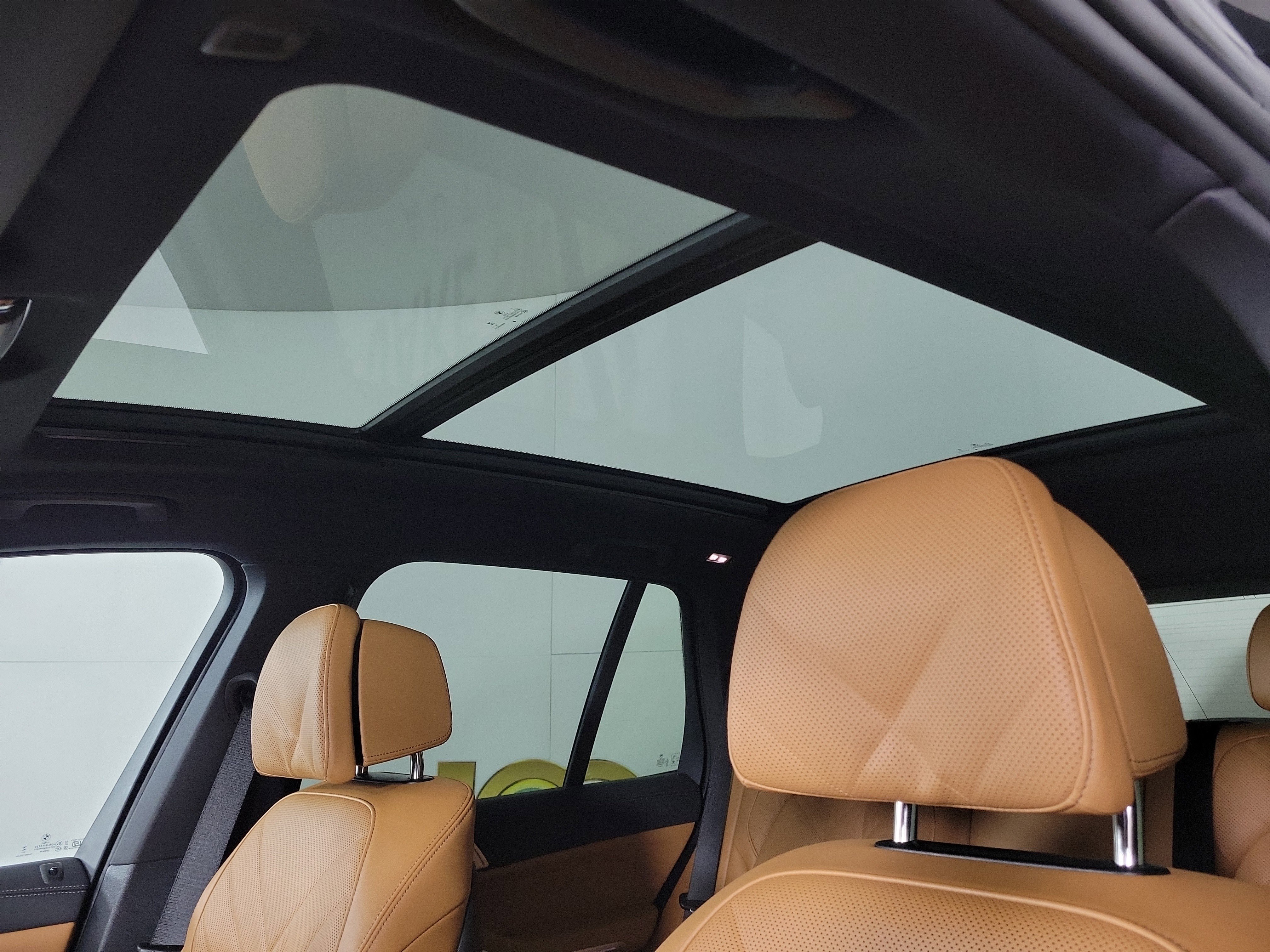 Certified 2026 BMW X5 xDrive50e w/ M Sport Package image 20