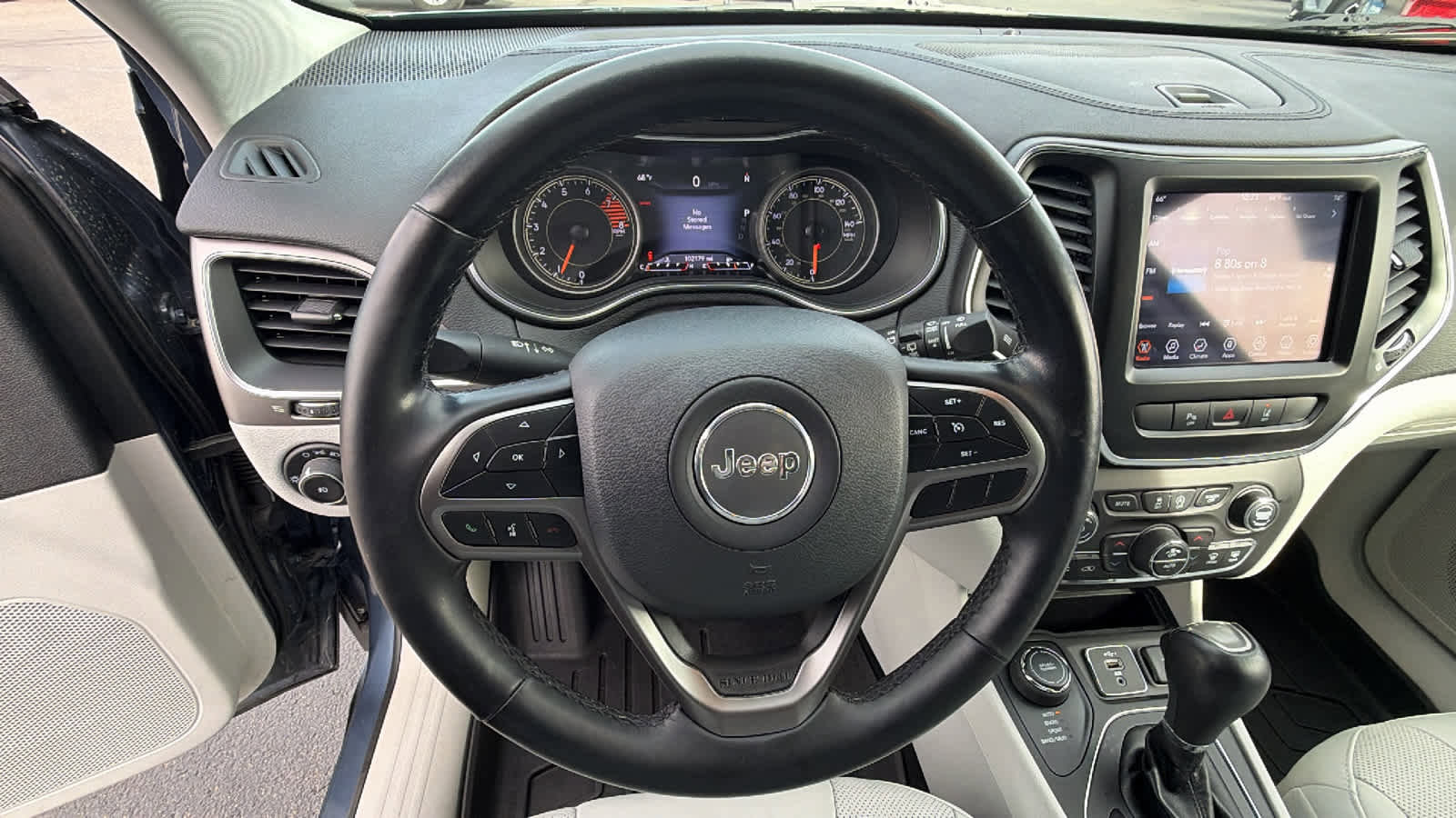 Used 2021 Jeep Cherokee Latitude Lux w/ Comfort/Convenience Group image 18