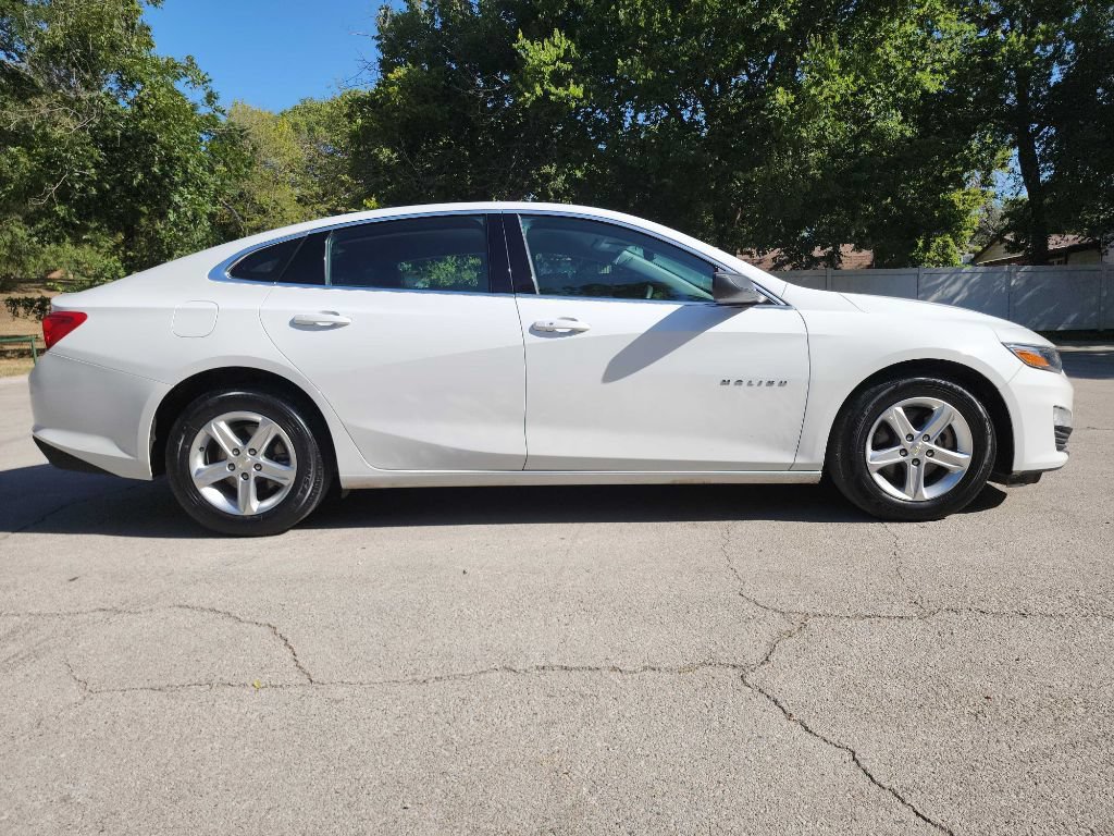 Used 2023 Chevrolet Malibu LS FWD image 9