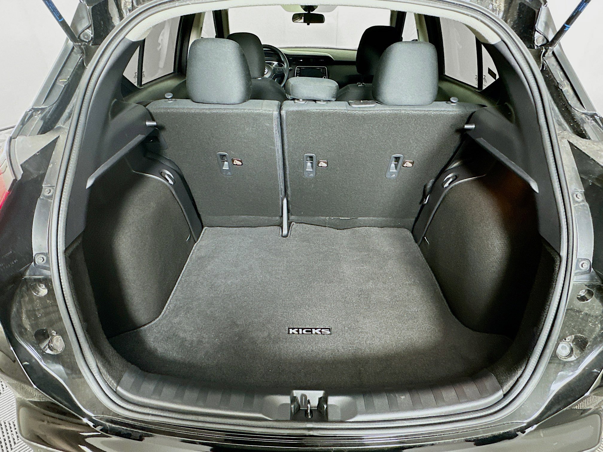 Used 2024 Nissan Kicks S FWD image 27