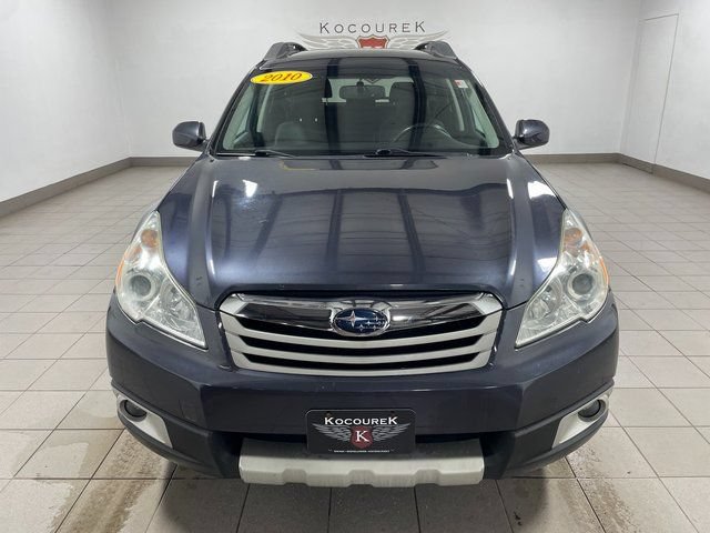 Used 2010 Subaru Outback 2.5i Limited AWD/4WD image 2
