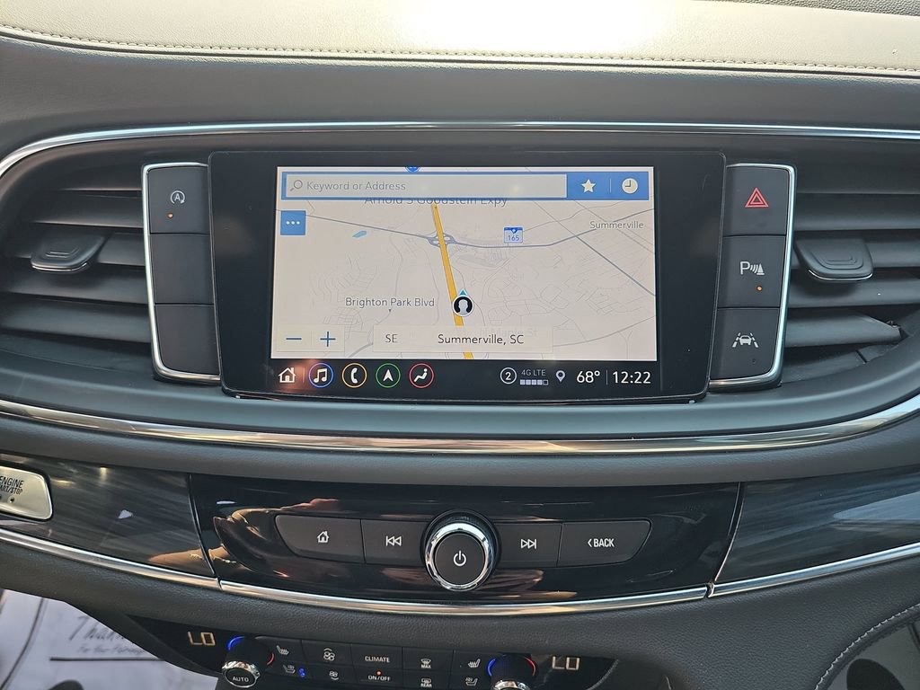 Used 2024 Buick Enclave Premium image 27