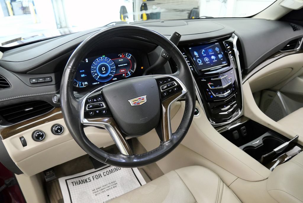 Used 2020 Cadillac Escalade Luxury AWD/4WD image 11