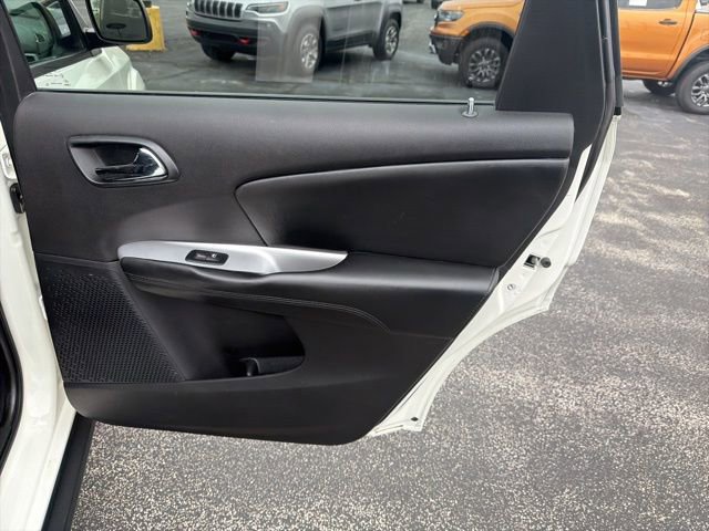 Used 2020 Dodge Journey SE FWD image 31