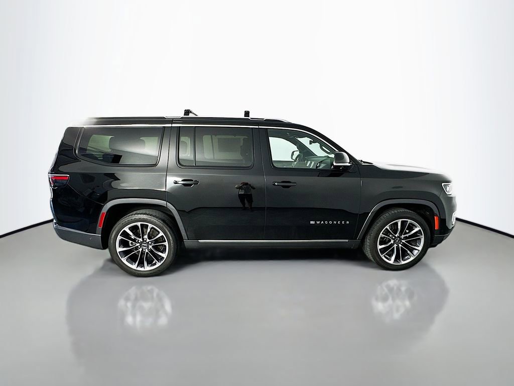 Used 2022 Jeep Wagoneer Series III w/ Premium Group I AWD/4WD image 8