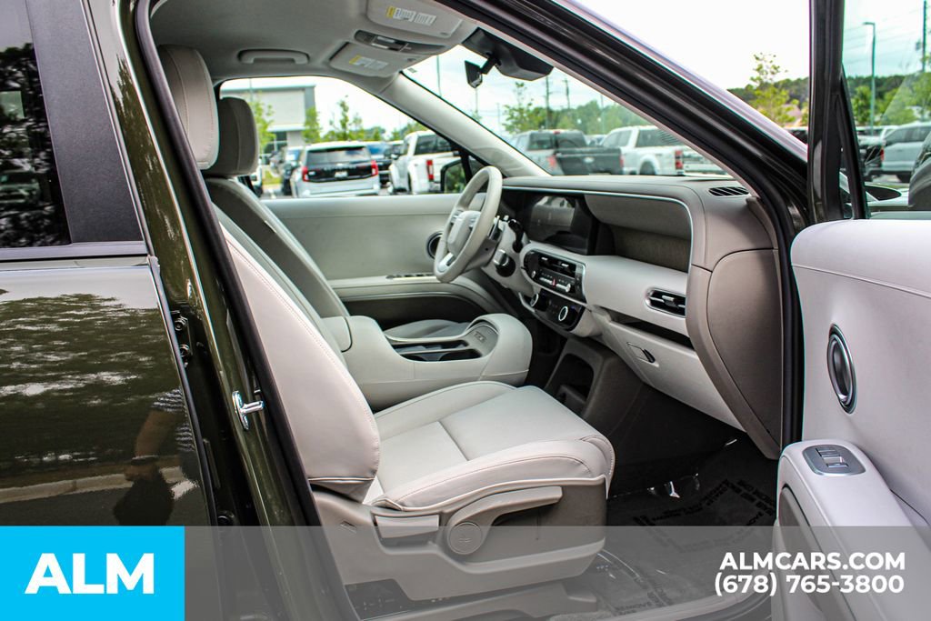 Used 2026 Hyundai Palisade SEL FWD image 23
